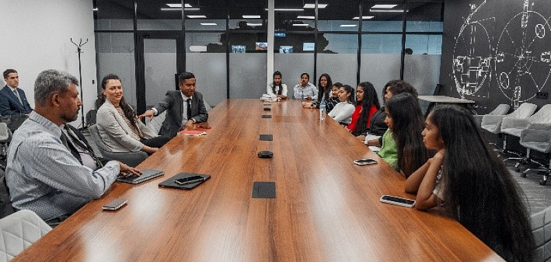 Representatives of the Sri-Lanka Embassy in